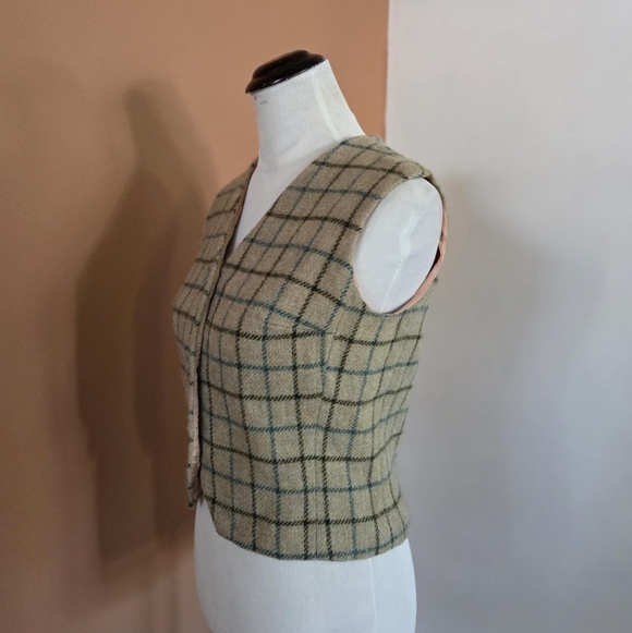 Vintage 1960s Plaid Cropped Wool Vest by Majestic Beverly Rheney - Picture 3 of 6